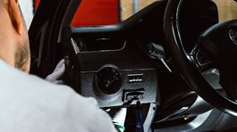 Autá sa kradnú na Slovensku stále. So zabezpečovacím systémom VAM bude to vaše však v bezpečí