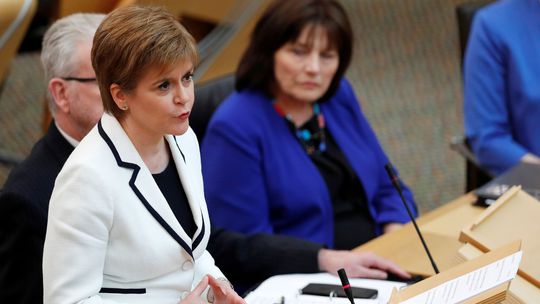 Referendum o nezávislosti Škótska by sa malo konať do roku 2021, tvrdí škótska premiérka Sturgeonová
