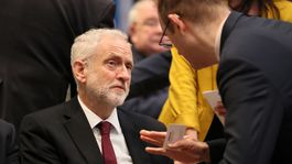 Líder britských labouristov Corbyn odmietol pozvanie na večeru s Trumpom