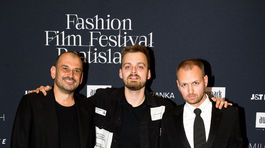 Koproducent festivalu Jozef Pavleye, režisér Roland Wraník a producent Milosh Harajda.