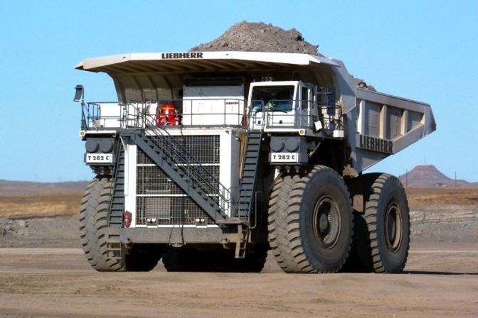 Liebherr T 208