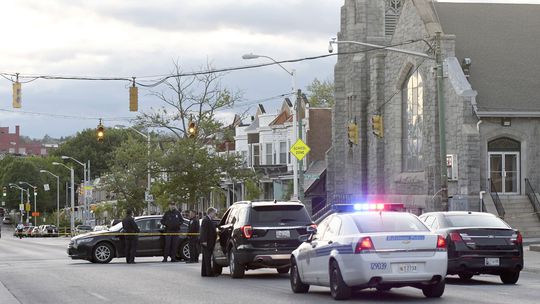 Jeden mŕtvy a sedem zranených pri streľbe v Baltimore