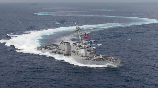 Dve americké vojenské lode sa preplavili Taiwanským prielivom