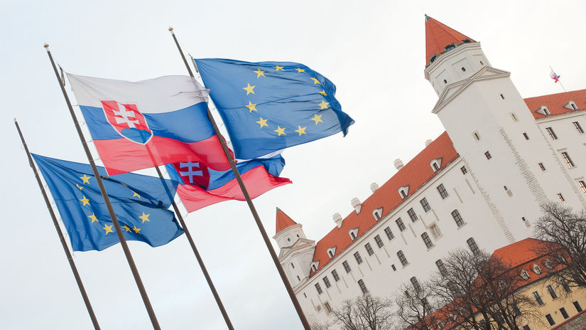vlajky, hrad, bratislava, slovensko, eú,...