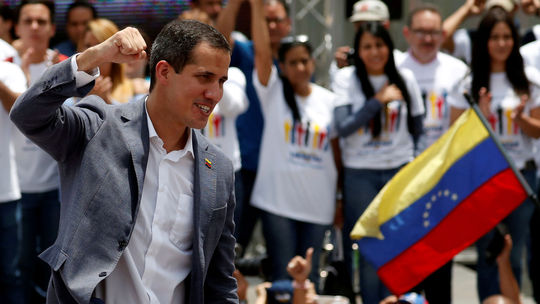 Venezuelská polícia zablokovala opozícii prístup do parlamentu
