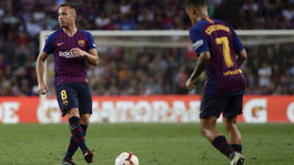 Počas zápasu vykradil dom hráča Barcelony. Jeho sestre sa vyhrážali so skrutkovačom