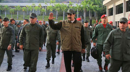 Venezuelský prezident Nicolás Maduro vyzval ozbrojené sily, aby sa postavili pučistom