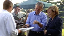 Merkelová si od Dzurindu pýtala recept na Busha