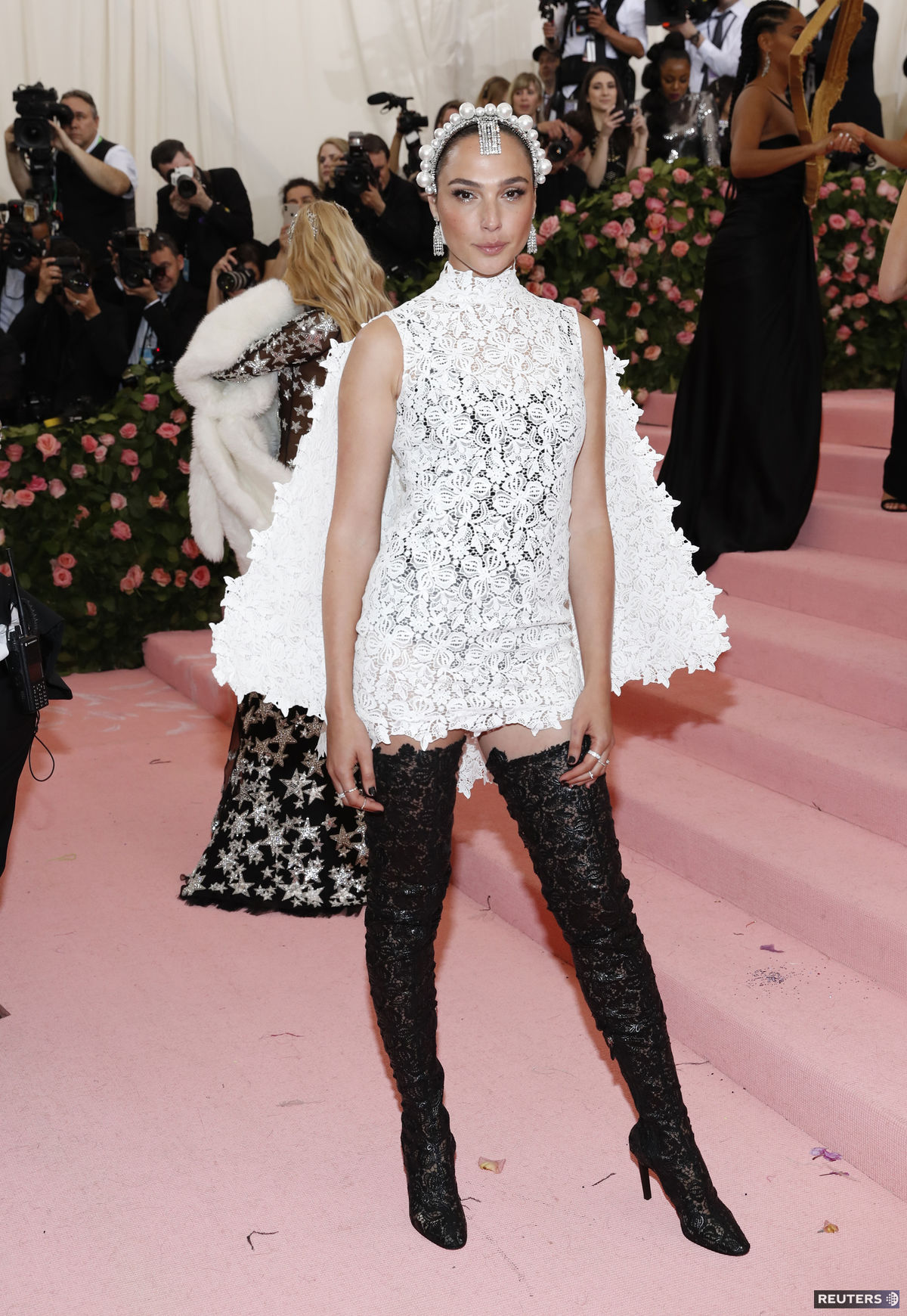 Gal Gadot v modeli Givenchy Haute Couture na...