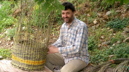 Košikár Peter Juriga je chválou svojho remesla