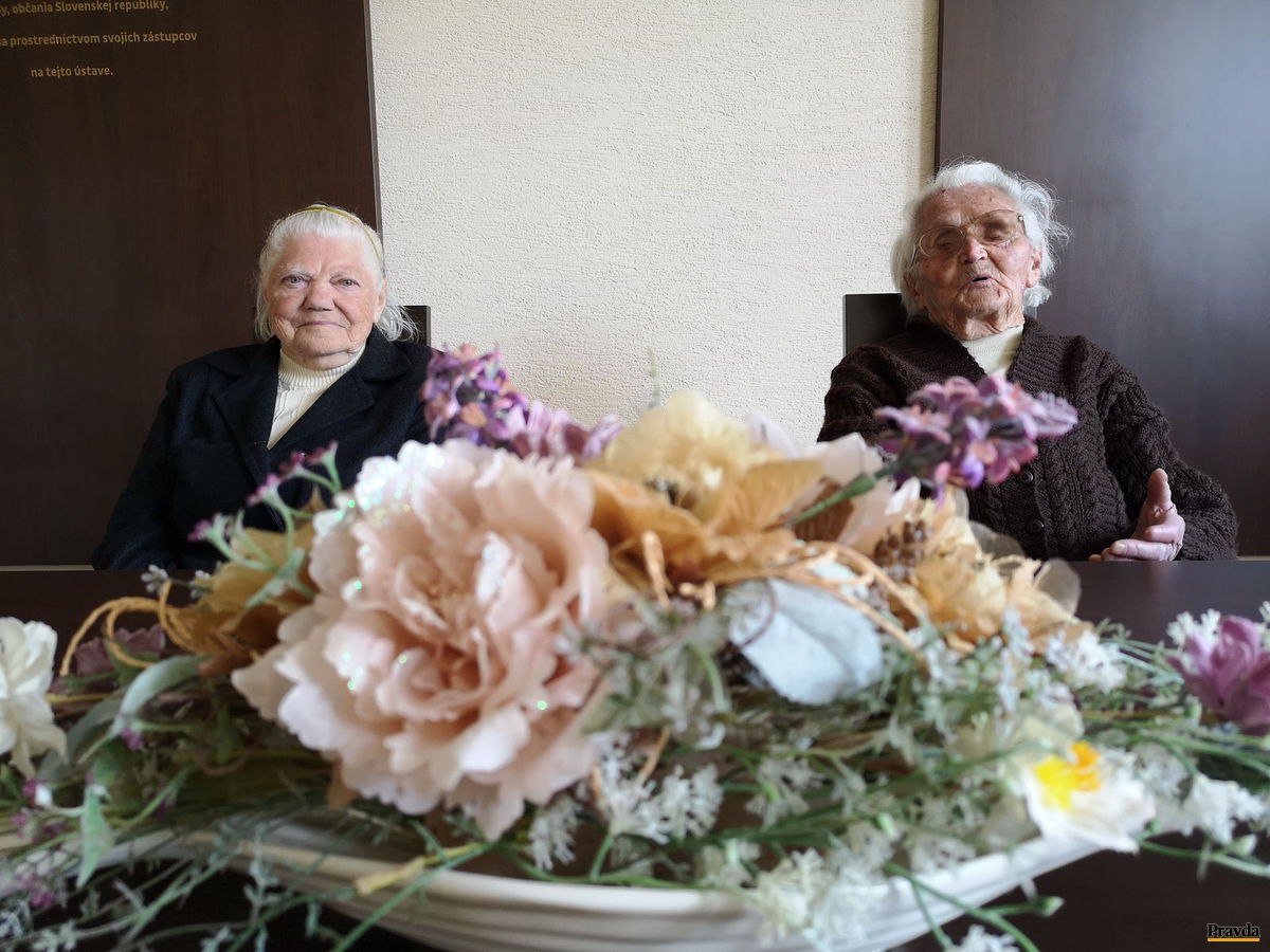 Mária Macháčová (86) a Rozália Fojtíková (91)...
