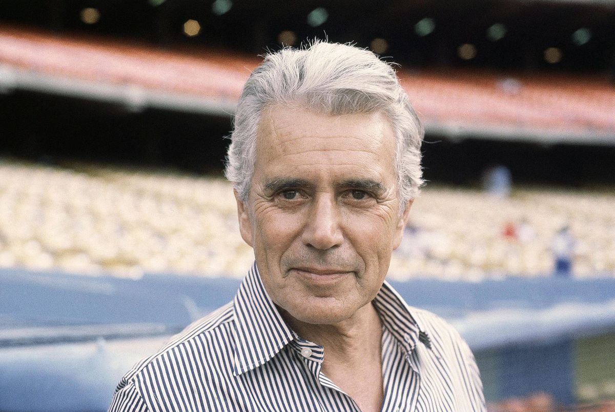 Herec John Forsythena zábere z roku 1982.