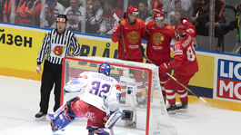 Český brankár sa chcel vraj zabiť. Polícia ho našla opitého a zdrogovaného