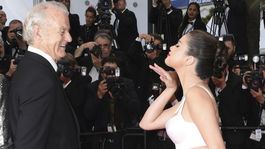 Speváčka a herečka Selena Gomez a  Bill Murray počas príchodu na otvárací ceremoniál a premiéru filmu The Dead Don't Die.