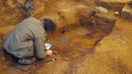 Anglický Tutanchamón? Briti našli neporušenú hrobku dávneho kresťanského princa