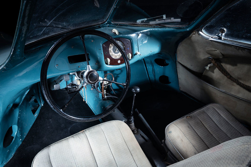 Na týchto sedadlách sedávali Ferdinand Porsche...