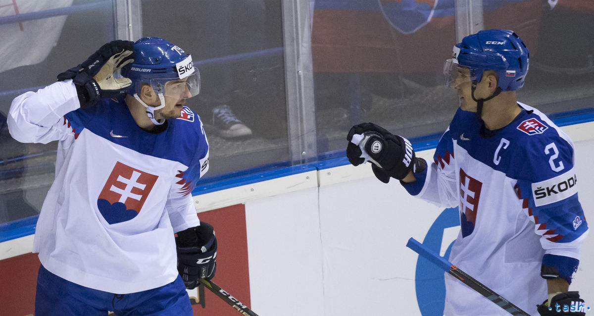Libor Hudáček (vľavo) a Andrej Sekera na MS 2019.