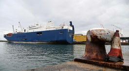 Taliani odmietli v Janove naložiť loď Rijádu so zbraňami