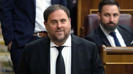 Parlament v Madride pozastavil mandáty štvorici katalánskych poslancov