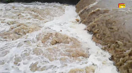 Toky mohutnejú. V Devíne voda obmýva hradné múry, na Kysuciach strhla lávky 