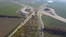 Križovatka dvoch nových diaľnic pri Bratislave. Pozrite si, ako sa pretne D4 s R7