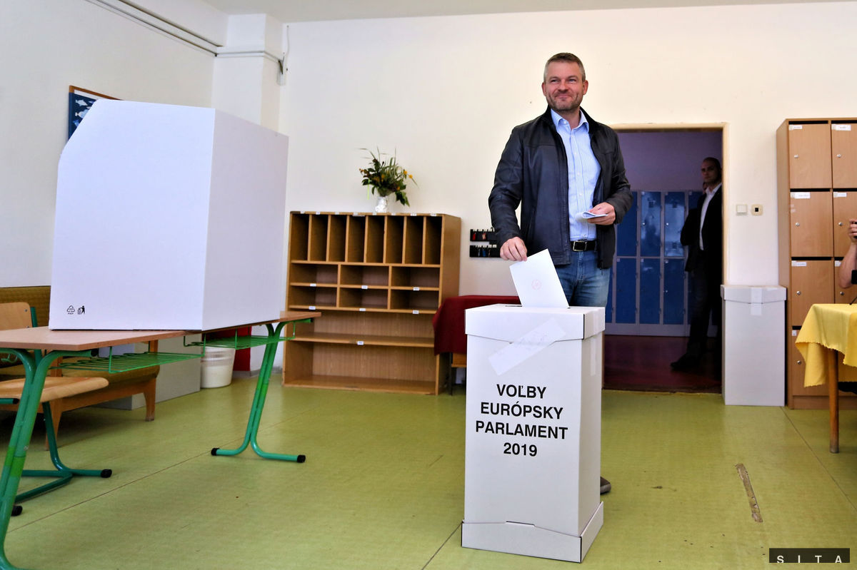 Premiér SR Peter Pellegrini odvolil v Banskej...