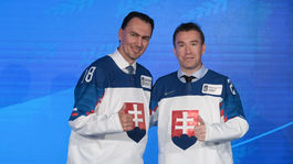 VIDEO: Do Siene slávy uviedli päticu hokejistov. Medzi nimi aj dve slovenské legendy