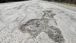 Možno najotrasnejšia cesta na Slovensku? Huta - Červená Skala. Pozrite si video