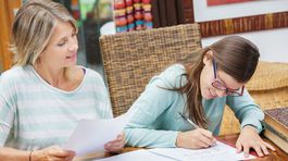 Škola doma. Z rodičov učitelia, zvládnu aj deviatakov?