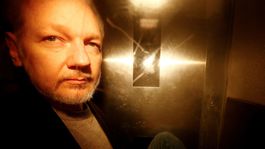 Assange má príznaky obete psychologického mučenia, tvrdia experti