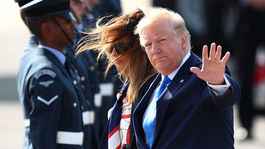 Americký prezident Donald Trump a jeho manželka Melania Trump prileteli v pondelok 3. júna do Londýna. 