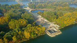 Spor o diaľnicu D4: Je v násypoch odpad?