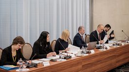 Začal sa výber šéfa protikorupčného úradu