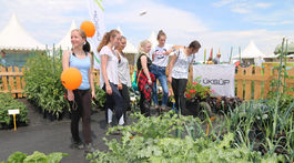 Farmy volajú mladých, tí sa tam nehrnú