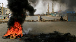 Od pondelkového armádneho zásahu zomrelo v Sudáne 100 ľudí