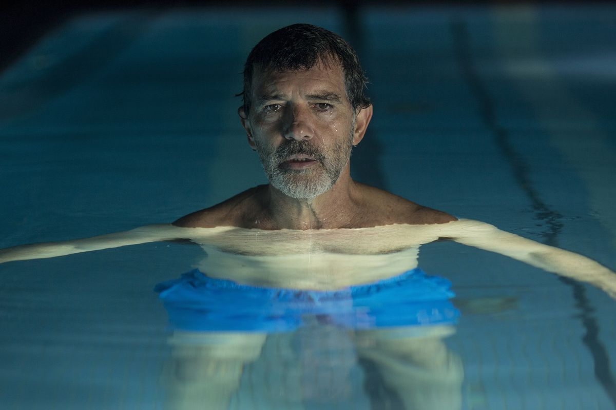 Antonio Banderas ako režisér Salvator Mallo v...