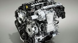 Mazda zverejnila parametre motora Skyactiv-X. „Diesel na benzín“ zatiaľ neočarí