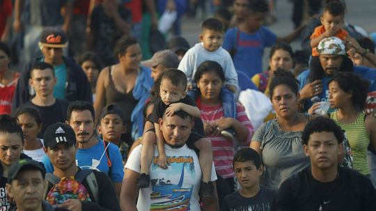 New York pre nápor migrantov vyhlásil stav núdze