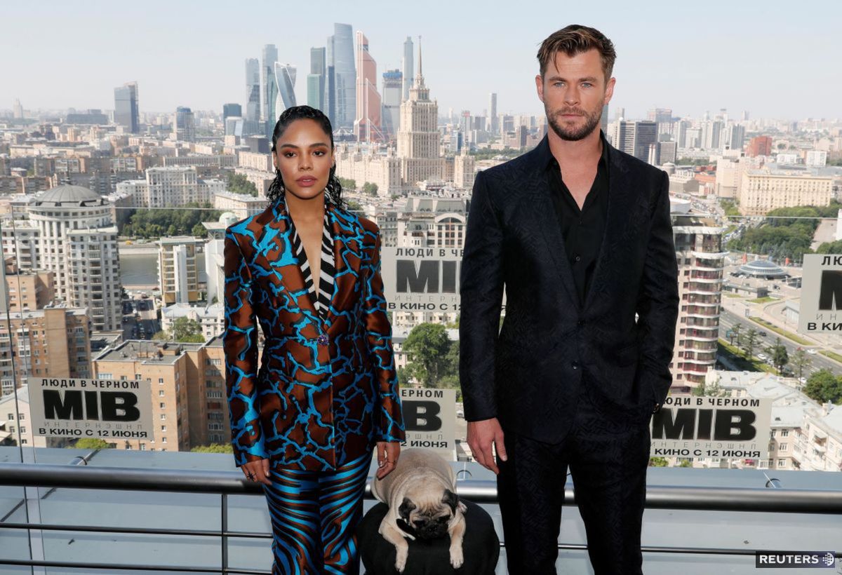 Chris Hemsworth a Tessa Thompson počas...
