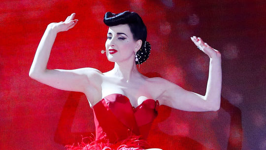 Dita von Teese predviedla svoje burleskné číslo...
