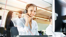 Call centrum finančnej správy vlani vybavilo takmer 350-tisíc dopytov