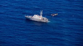 Frontex podľa médií pri vyhosteniach migrantov porušuje ich ľudské práva