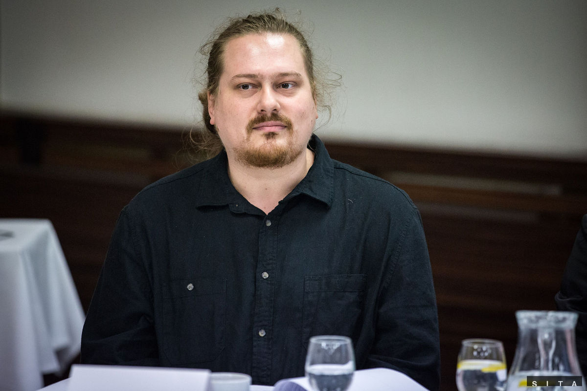 Módny návrhár Boris Hanečka (na archívnom...