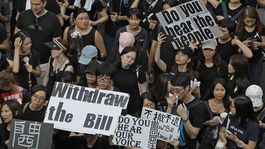 Proti spornému zákonu údajne v Hongkongu protestovali takmer dva milióny ľudí