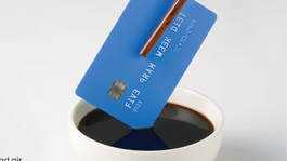 Za týždeň prijmeme asi 5 g mikroplastov. Zjeme vlastne jednu kreditnú kartu