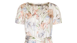 Šaty s kvetinovým vzorom z dielne značky Pietro Filipi. Predávajú sa za 159 eur. 