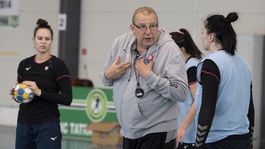Packa už nie je trénerom slovenských hádzanárok. Nečakane zvažuje koniec