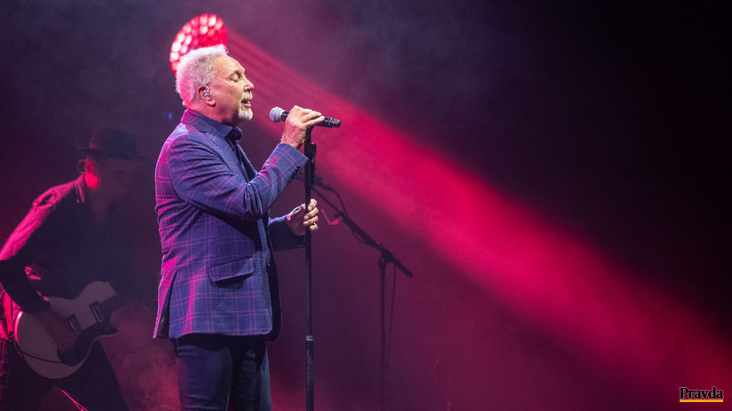 Spevák počas koncertu ukázal tvrdšie aj...