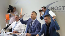 Bugár opäť ponúkol strane svoju funkciu, tá to neprijala