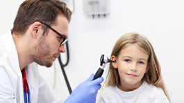 Ako čistiť deťom uši? Nijako, znie rada odborníkov